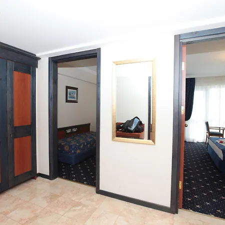 Club Cactus Paradise