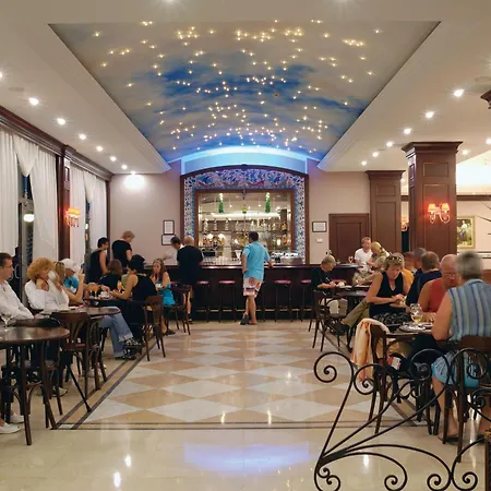 מלון Club Cactus Paradise 4*