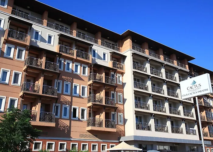 Club Cactus Paradise Hotel 4*