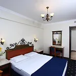 天堂俱乐部仙人掌酒店 4* 古穆杜尔